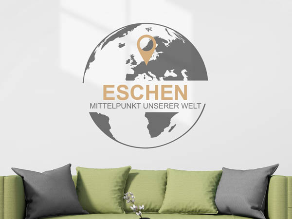 Wandtattoo Eschen - Mittelpunkt unserer Welt mit Pin im Globus
