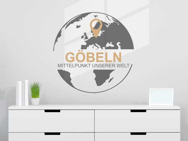 Wandtattoo Göbeln - Mittelpunkt unserer Welt mit Pin im Globus