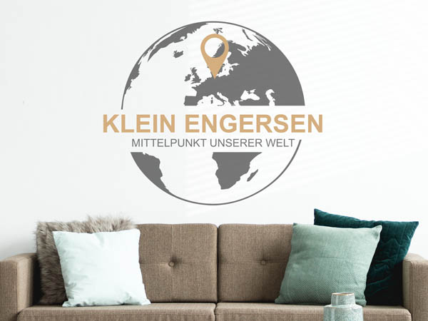 Wandtattoo Klein Engersen - Mittelpunkt unserer Welt mit Pin im Globus