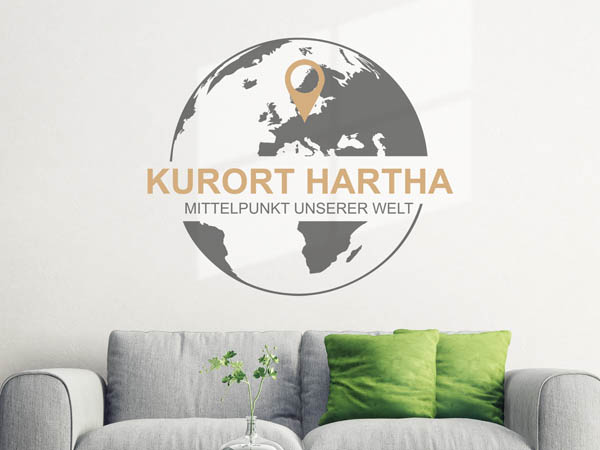 Wandtattoo Kurort Hartha - Mittelpunkt unserer Welt mit Pin im Globus