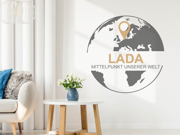 Wandtattoo Lada - Mittelpunkt unserer Welt mit Pin im Globus