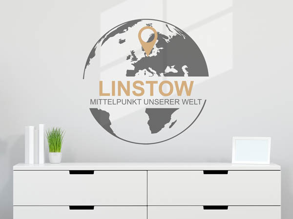 Wandtattoo Linstow - Mittelpunkt unserer Welt mit Pin im Globus