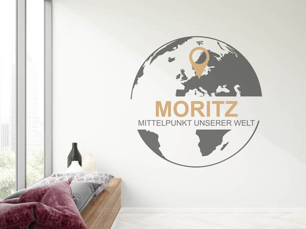 Wandtattoo Moritz - Mittelpunkt unserer Welt mit Pin im Globus