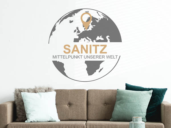 Wandtattoo Sanitz - Mittelpunkt unserer Welt mit Pin im Globus