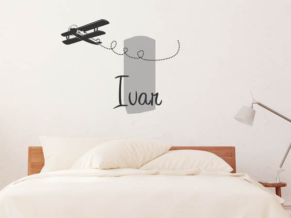 Wandtattoo Ivar mit Flugzeug
