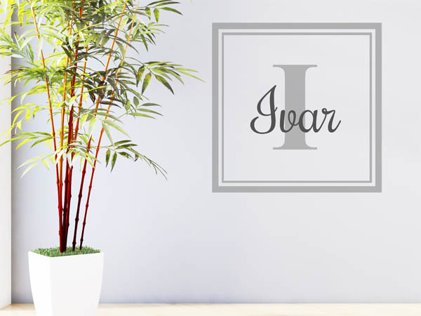 Wandtattoo Ivar als eckiges Monogramm