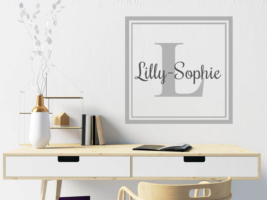 Wandtattoo Lilly-Sophie als Namensschild, Monogramm verschnörkelte Schrift oder